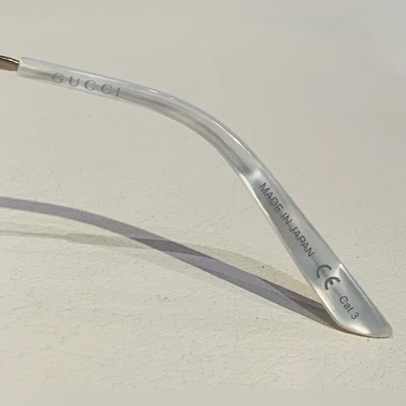New Women’s Gucci Sunglasses - Picture 11 of 13